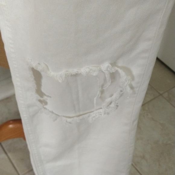 Free People Maggie Mid Rise Straight Leg Jeans in Optic White - Picture 9 of 9